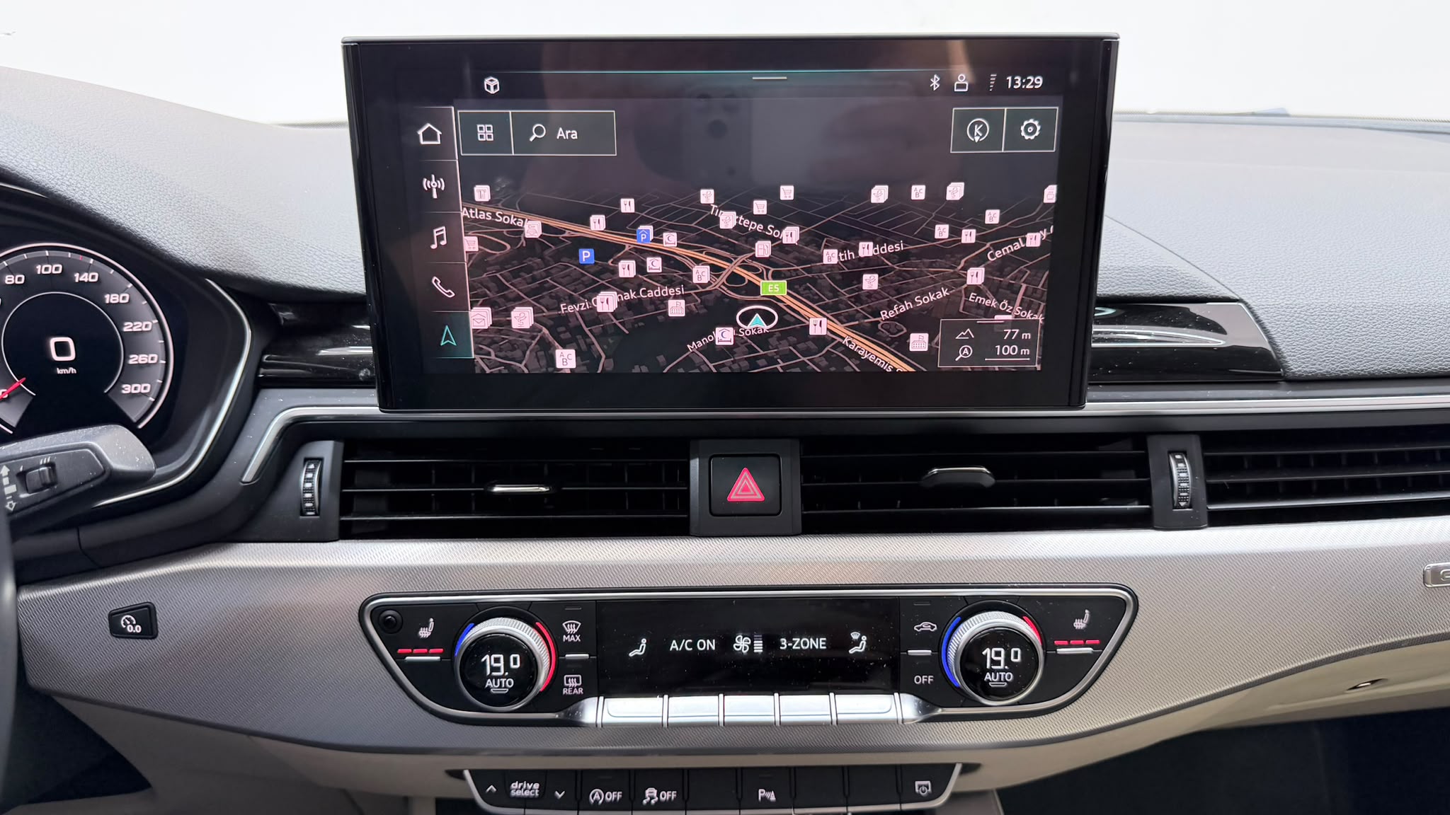 AUDI A4 16